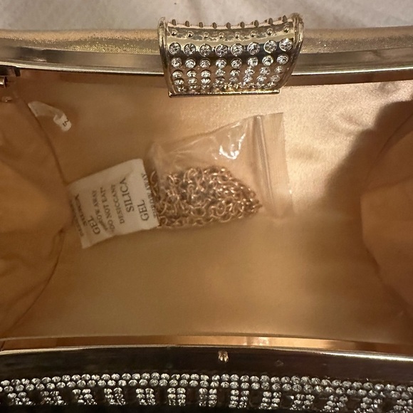 NWOT Rhinestone Gold Clutch - Picture 6 of 6